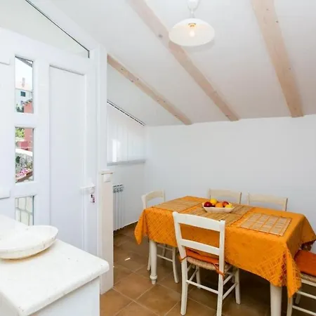 Apartamento Marini Dvori - Two-bedroom With Terrace